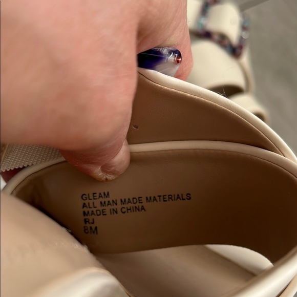 CHARLES DAVID NWOT Cream Heeled Gleam Sandals with Multicolor Buckle, Size 8 - Picture 10 of 10